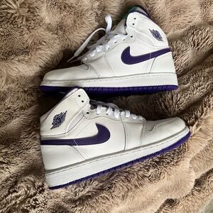 Retro Jordan 1 White and Purple High-Top Sneakers